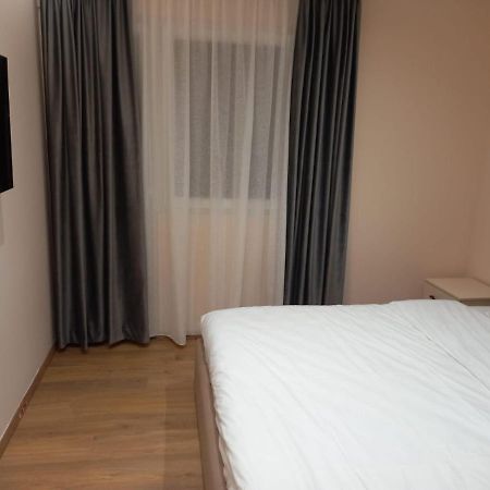 Djakbe Hotel Tiran Dış mekan fotoğraf